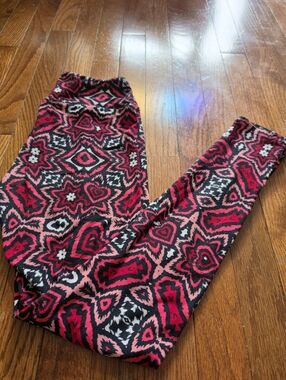 LulaRoe Heart Leggings OS One Size